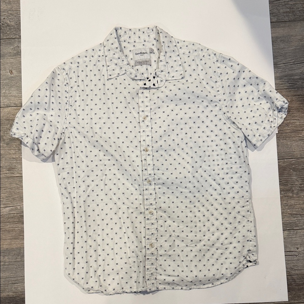 Goodfellow & Co White and Navy Patterned Shirt
